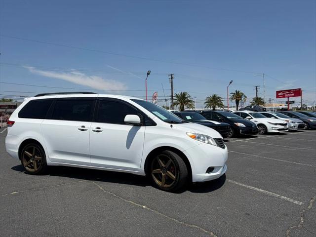 2014 Toyota Sienna LE V6 7 Passenger Mobility