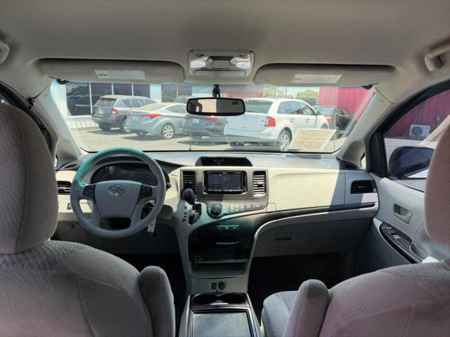 2014 Toyota Sienna LE V6 7 Passenger Mobility