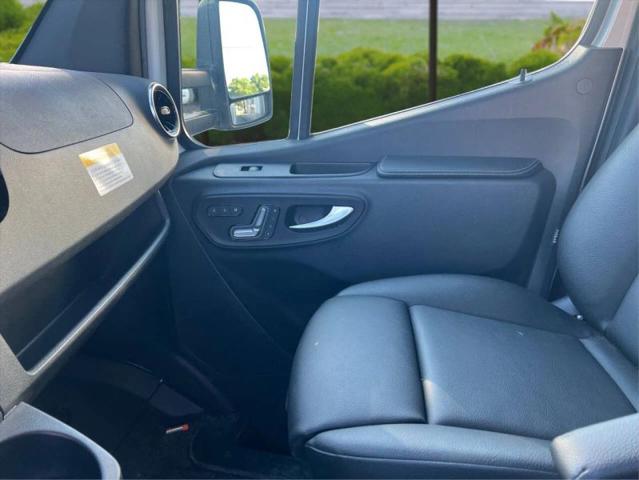 2021 Mercedes-Benz Sprinter 3500XD Chassis Standard Roof V6
