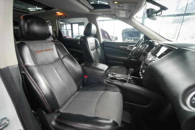 2020 Nissan Pathfinder SL 4WD