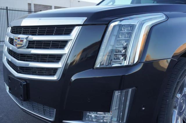 2018 Cadillac Escalade ESV Luxury