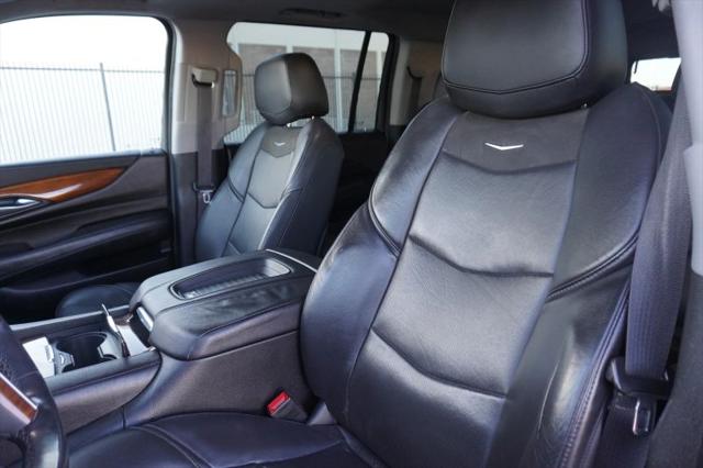 2018 Cadillac Escalade ESV Luxury