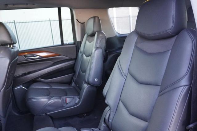 2018 Cadillac Escalade ESV Luxury