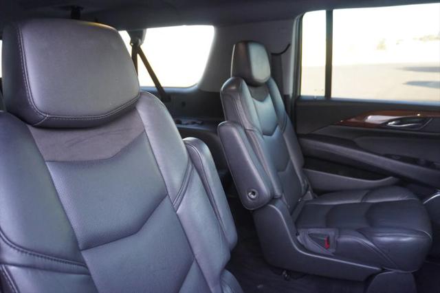 2018 Cadillac Escalade ESV Luxury