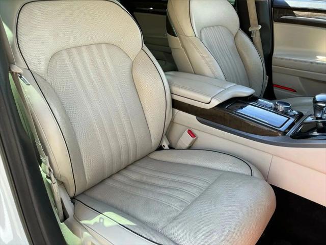 2017 Genesis G90 3.3T Premium