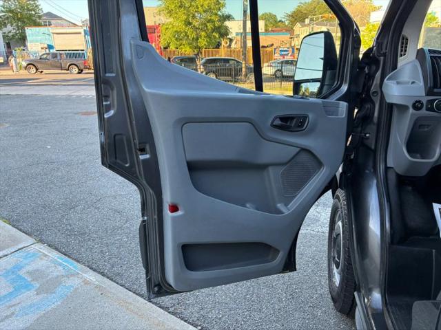 2016 Ford Transit w/60/40 Side Door w/RWB