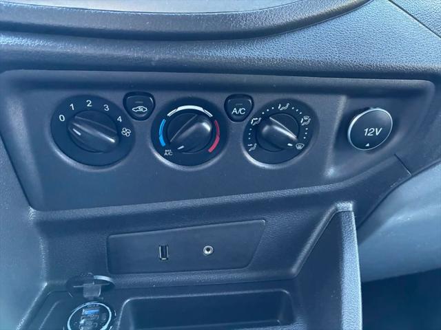 2016 Ford Transit w/60/40 Side Door w/RWB