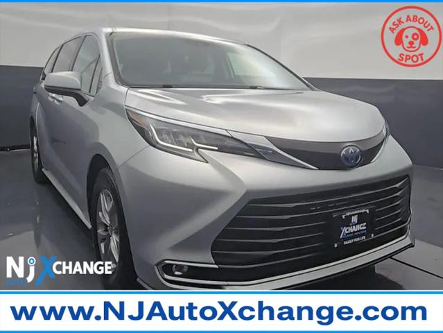 2022 Toyota Sienna XLE for sale in Atlantic Highlands, NJ