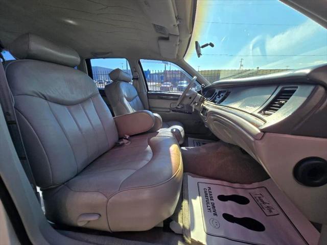 1996 Lincoln Town Car Executive