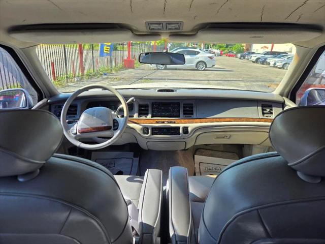 1996 Lincoln Town Car Executive