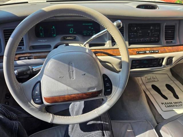 1996 Lincoln Town Car Executive
