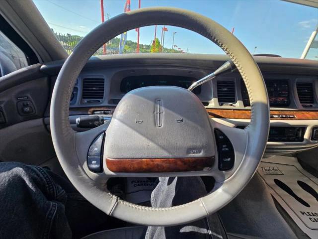 1996 Lincoln Town Car Executive