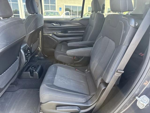 2023 Jeep Grand Cherokee L Laredo X 4x2