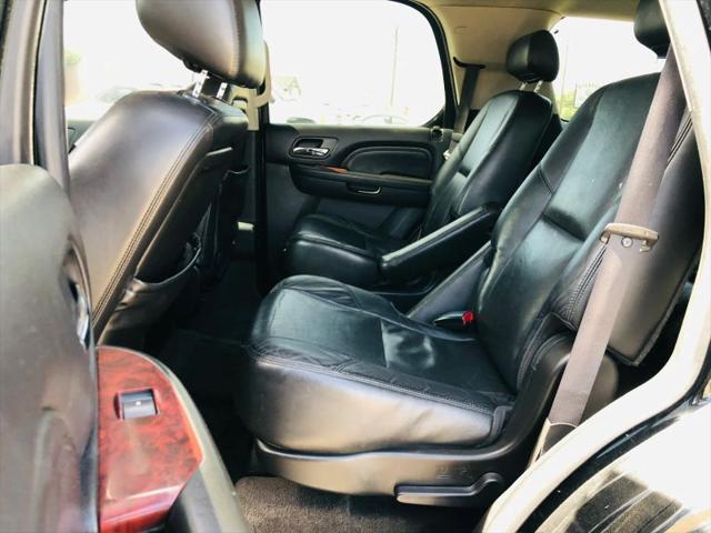 2010 Cadillac Escalade Luxury