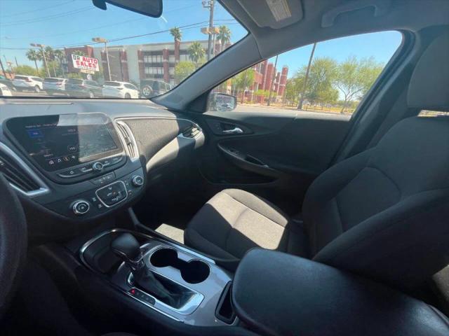 2022 Chevrolet Malibu FWD 1FL