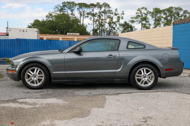 2007 Ford Mustang V6 Deluxe