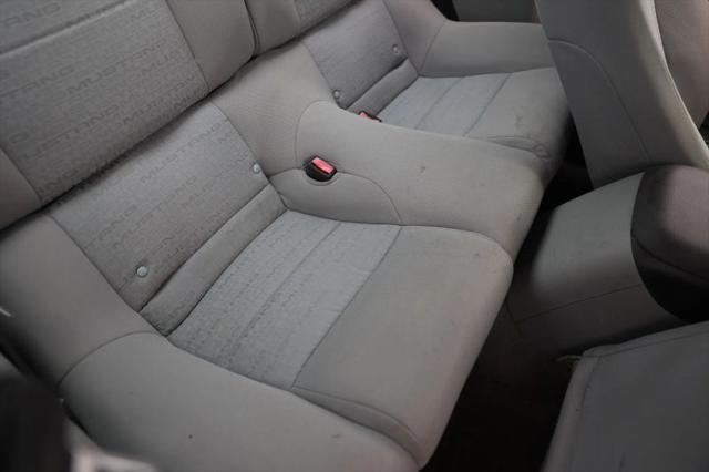 2007 Ford Mustang V6 Deluxe