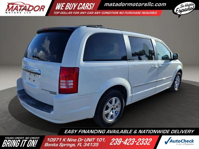 2009 Chrysler Town & Country Touring