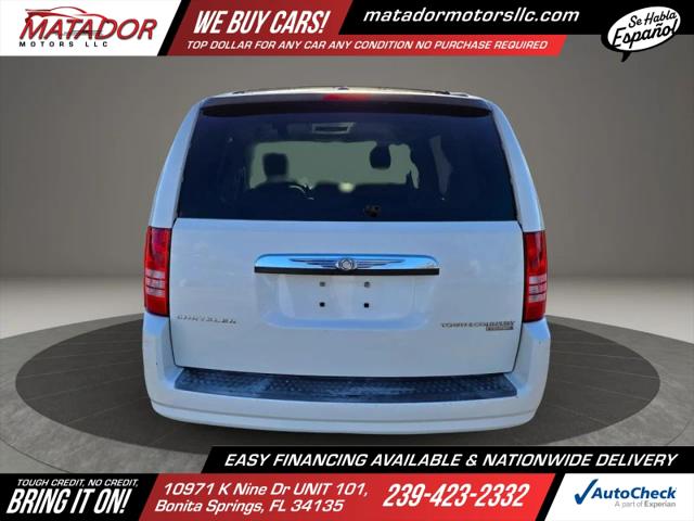 2009 Chrysler Town & Country Touring