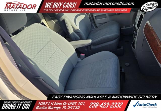 2009 Chrysler Town & Country Touring