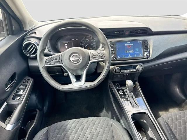 2022 Nissan Kicks SV Xtronic CVT