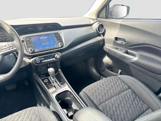 2022 Nissan Kicks SV Xtronic CVT