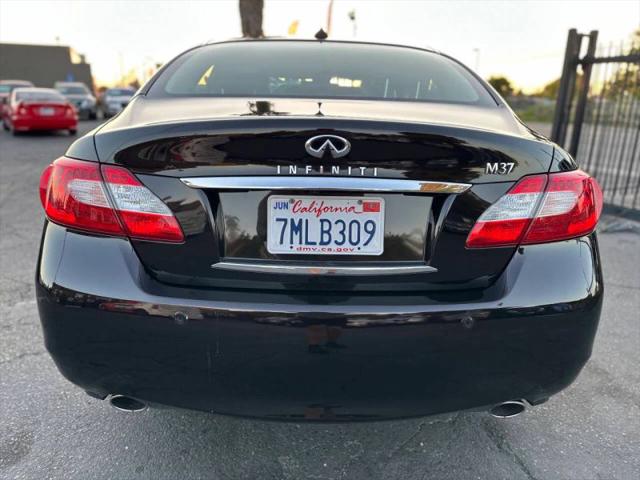 2012 INFINITI M37 M37