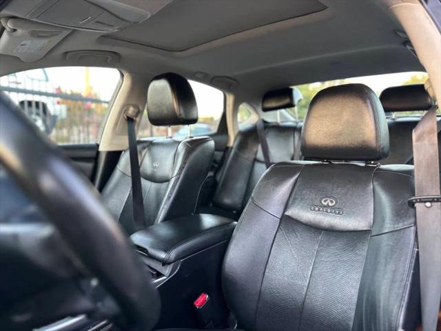 2012 INFINITI M37 M37