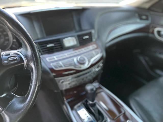 2012 INFINITI M37 M37