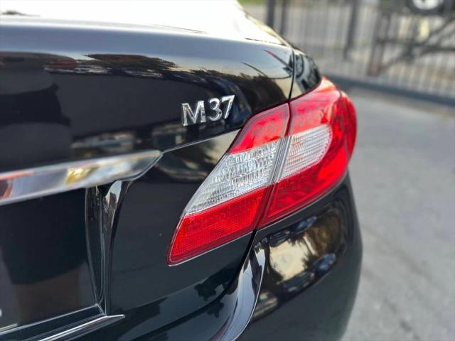 2012 INFINITI M37 M37