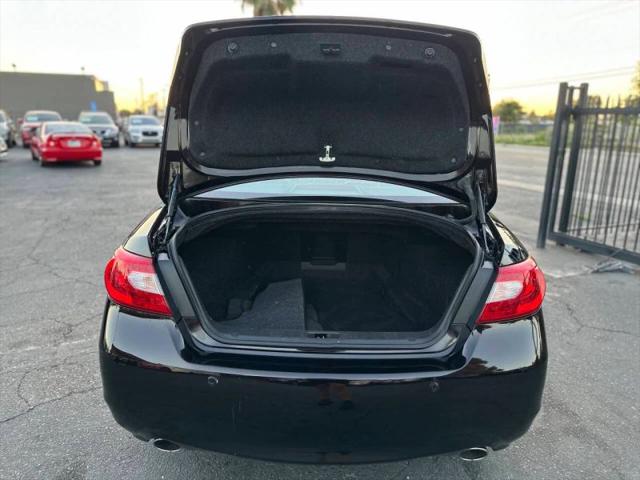 2012 INFINITI M37 M37