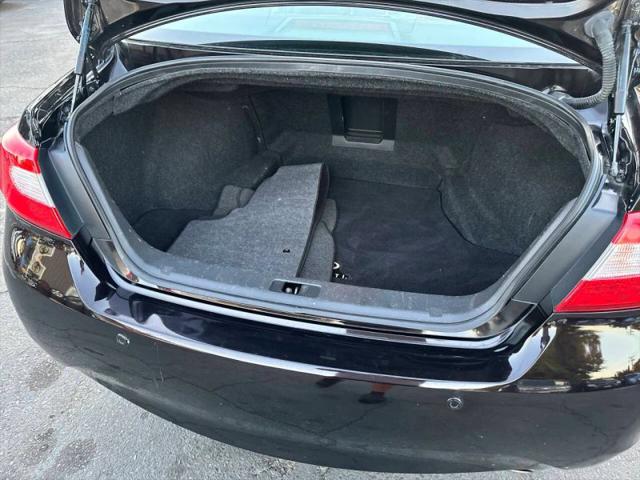 2012 INFINITI M37 M37
