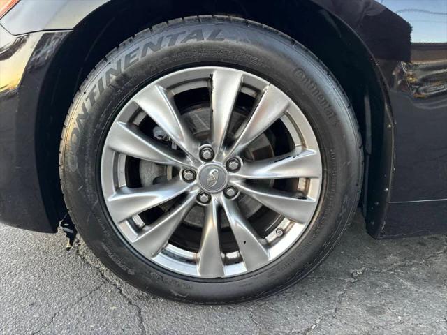 2012 INFINITI M37 M37