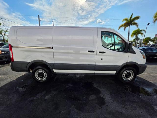 2017 Ford Transit w/Sliding Side Door w/RWB