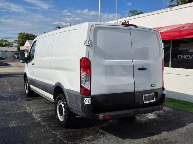 2017 Ford Transit w/Sliding Side Door w/RWB