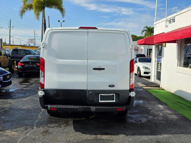 2017 Ford Transit w/Sliding Side Door w/RWB