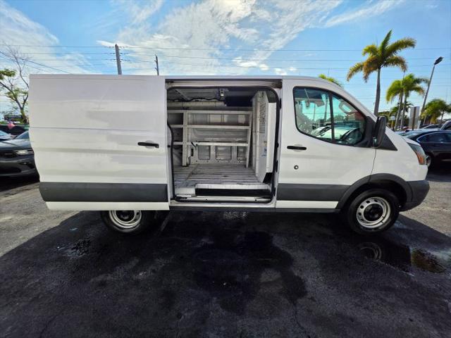 2017 Ford Transit w/Sliding Side Door w/RWB