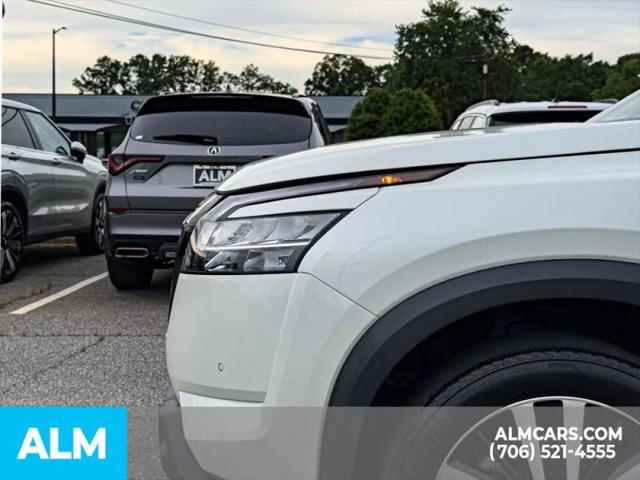2024 Nissan Pathfinder Platinum FWD