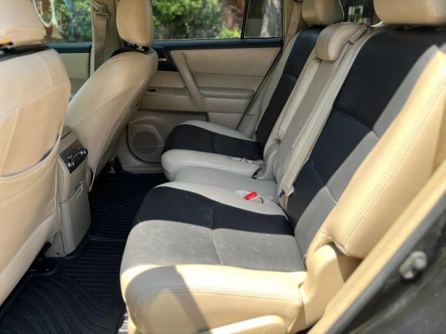 2013 Toyota Highlander Base Plus V6