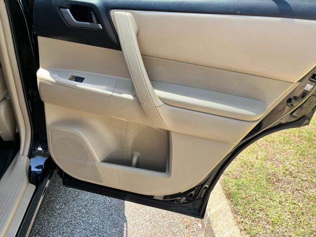 2013 Toyota Highlander Base Plus V6
