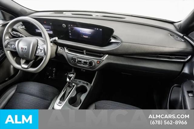 2025 Buick NV Preferred FWD