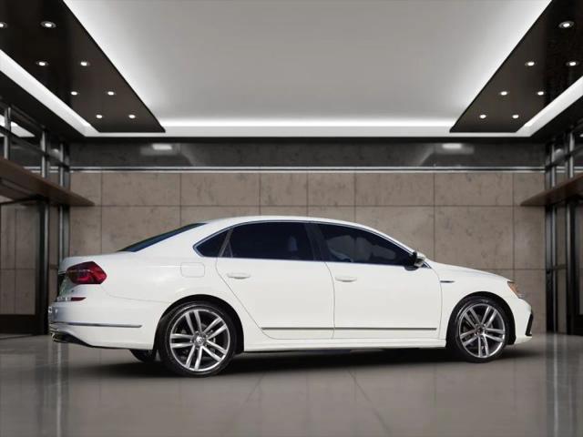 2017 Volkswagen Passat 1.8T R-Line