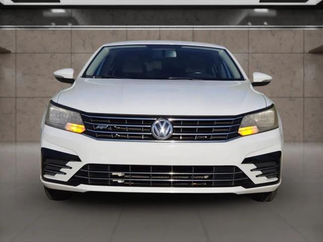 2017 Volkswagen Passat 1.8T R-Line