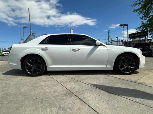 2022 Chrysler 300 S
