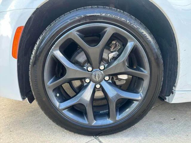 2022 Chrysler 300 S