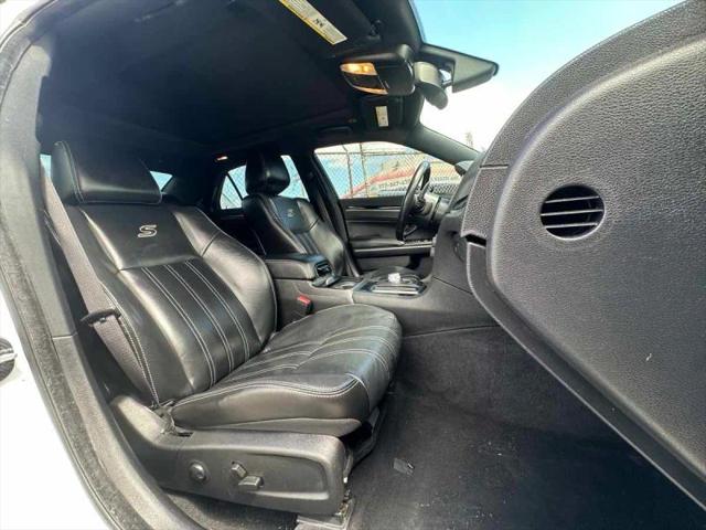 2022 Chrysler 300 S