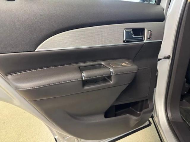 2015 Lincoln MKX Base