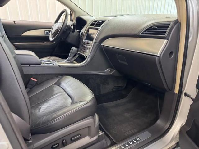 2015 Lincoln MKX Base