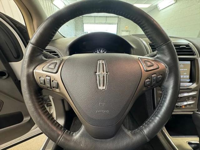 2015 Lincoln MKX Base