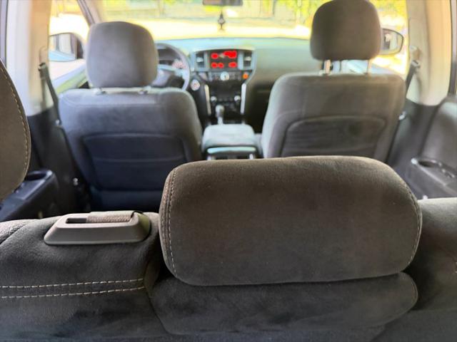 2016 Nissan Pathfinder S